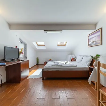 Sms Appartement Budva