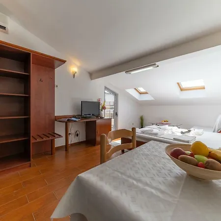Sms Appartement Budva